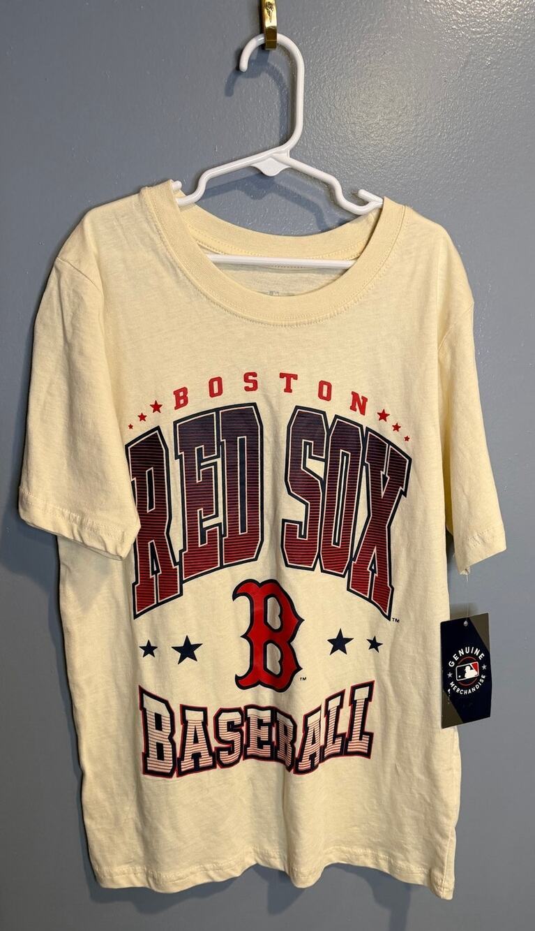 NWT Boston Red Sox Youth T-Shirt - Size Medium